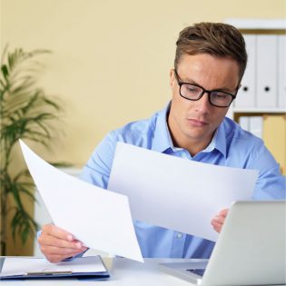 بررسی رزومه ارسالی